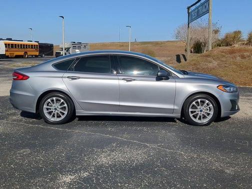 2020 Ford Fusion Hybrid SE