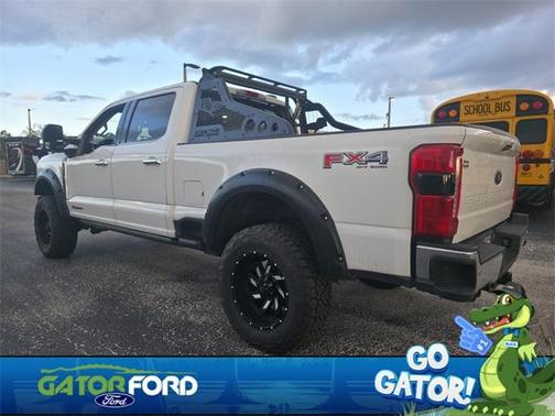 2023 Ford F-350 Lariat Super Duty