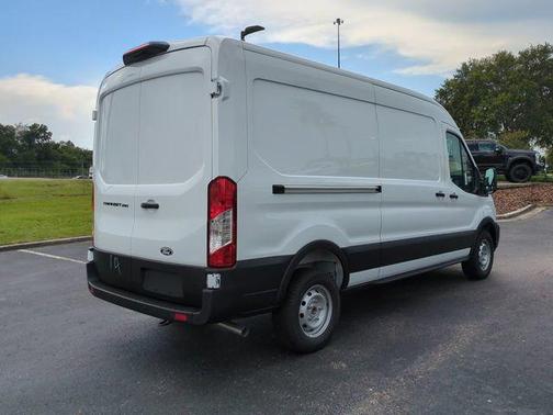 Oxford White 2026 Ford Transit-250 148 WB Medium Roof Cargo