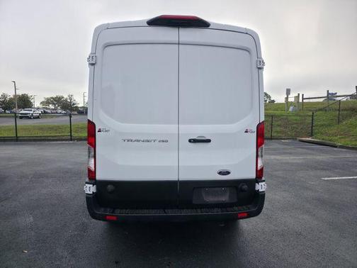 2024 Ford Transit-250 148 WB Medium Roof Cargo