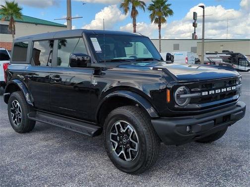 2025 Ford Bronco Outer Banks