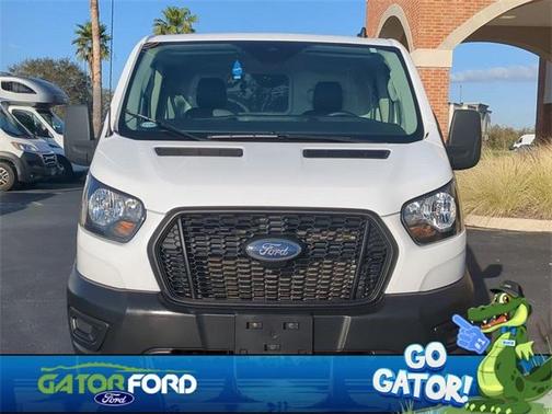 2022 Ford Transit-250 Base
