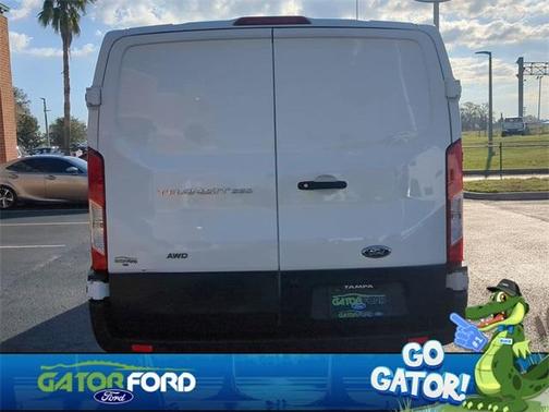 2022 Ford Transit-250 Base