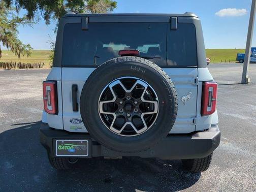 Avalanche 2026 Ford Bronco Outer Banks