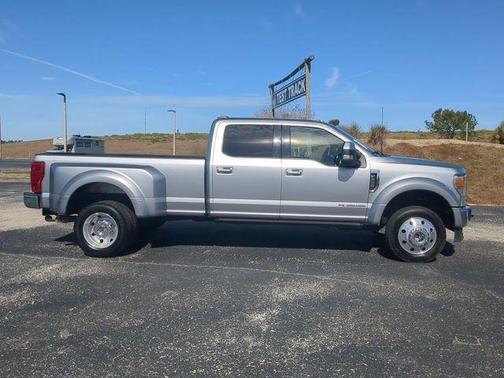 2022 Ford F-450 Lariat