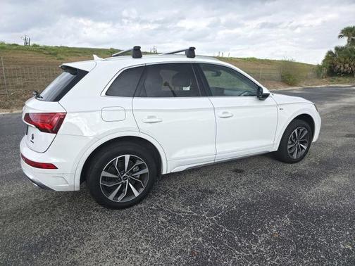 2022 Audi Q5 45 S line Premium Plus