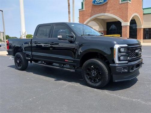 2025 Ford F-350 Lariat Super Duty