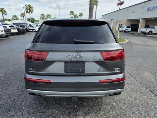 Samurai Gray Metallic 2018 Audi Q7 3.0T Prestige