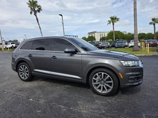 Samurai Gray Metallic 2018 Audi Q7 3.0T Prestige
