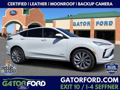 White Frost Tri-Coat 2025 Buick Envista Avenir