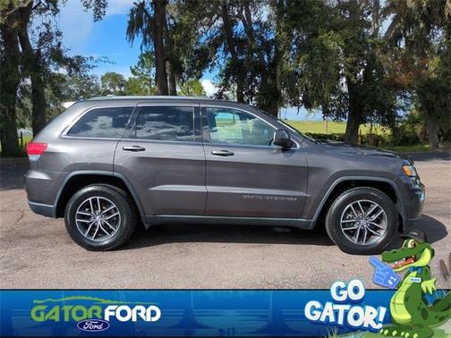 2018 Jeep Grand Cherokee Laredo E
