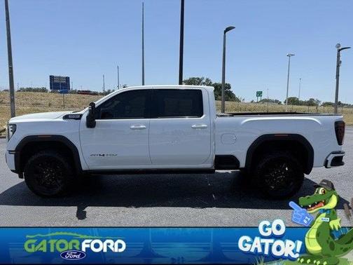 2024 GMC Sierra 2500 AT4
