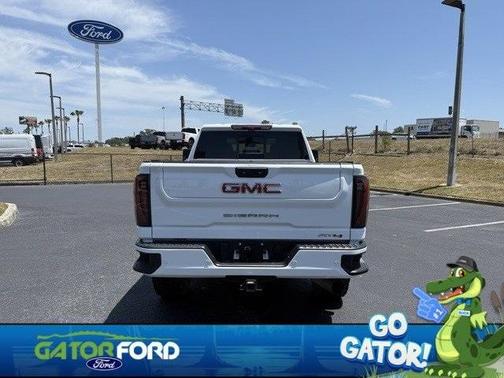 2024 GMC Sierra 2500 AT4