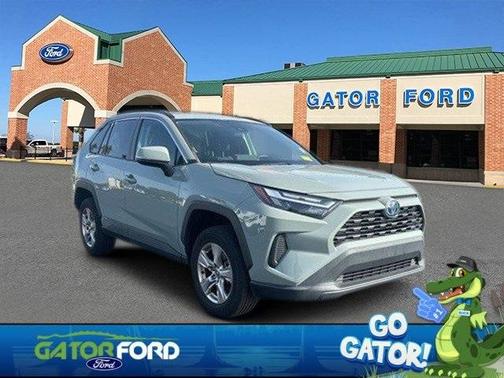2022 Toyota RAV4 Hybrid XLE