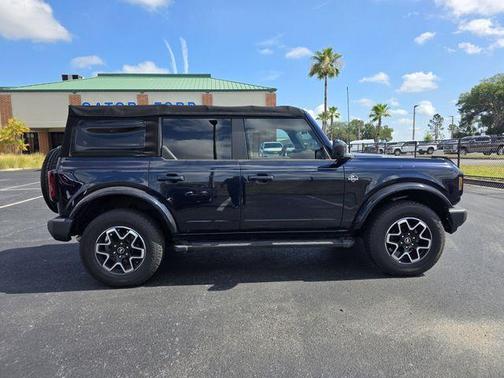 Antimatter Blue Metallic 2021 Ford Bronco Outer Banks