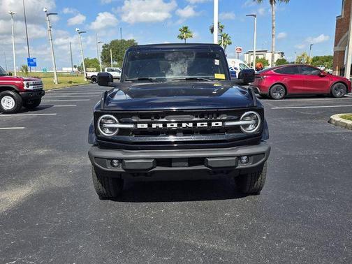 Antimatter Blue Metallic 2021 Ford Bronco Outer Banks