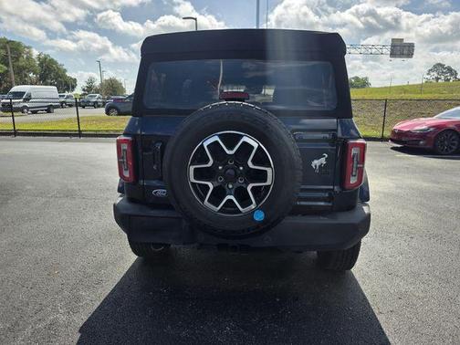 Antimatter Blue Metallic 2021 Ford Bronco Outer Banks