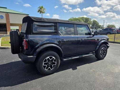 Antimatter Blue Metallic 2021 Ford Bronco Outer Banks