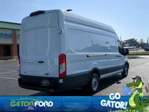 2022 Ford Transit-250 Base