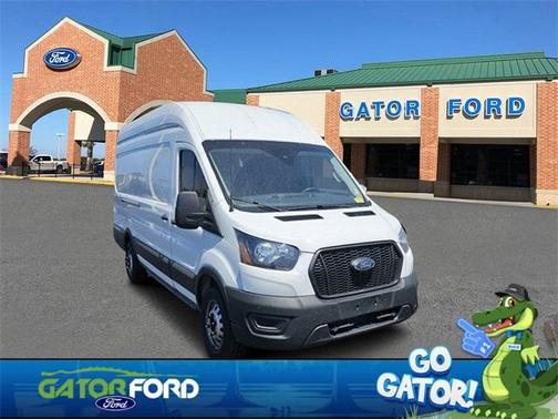 2022 Ford Transit-250 Base