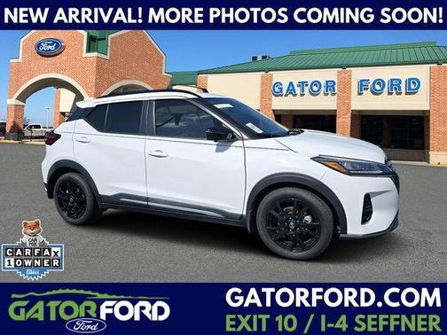 2021 Nissan Kicks SR