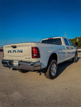 2025 RAM 2500 Tradesman Crew Cab 4x4 8' Box