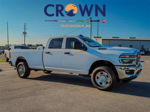 2025 RAM 2500 Tradesman Crew Cab 4x4 8' Box