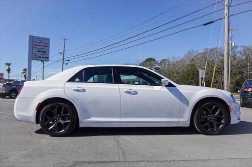 2021 Chrysler 300 S
