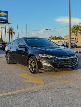 2022 Chevrolet Malibu FWD LT