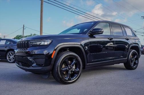 2023 Jeep Grand Cherokee Altitude