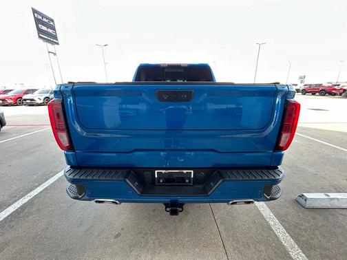 Dynamic Blue Metallic 2022 GMC Sierra 1500 Elevation