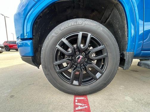 Dynamic Blue Metallic 2022 GMC Sierra 1500 Elevation