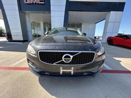 2017 Volvo S90 T6 Momentum