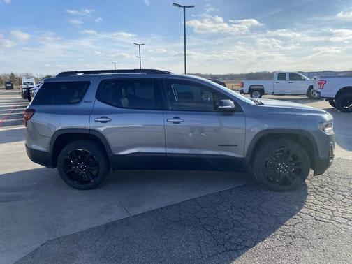 2022 GMC Acadia FWD SLT