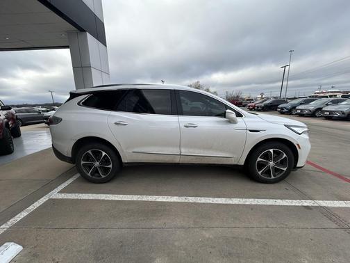 2022 Buick Enclave FWD Essence