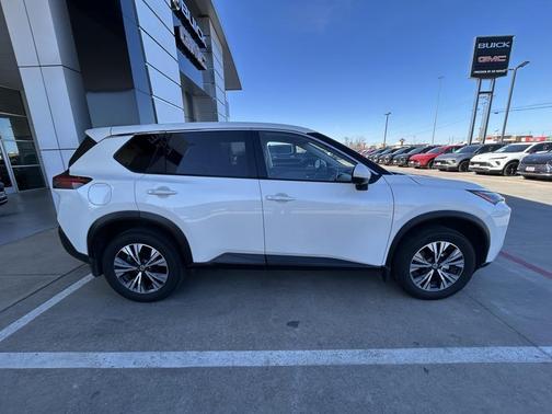 2021 Nissan Rogue SV