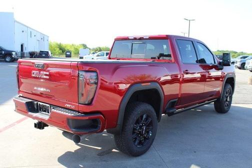 2025 GMC Sierra 2500 AT4