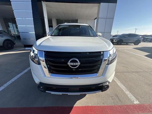 2022 Nissan Pathfinder SL 4WD