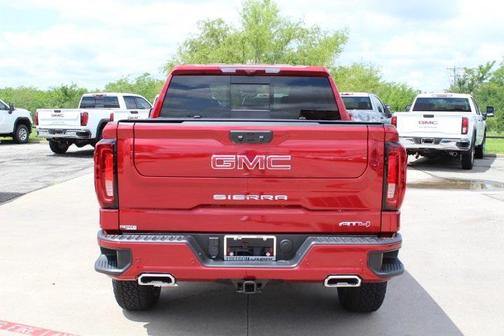 2025 GMC Sierra 1500 AT4