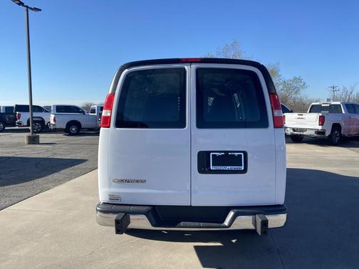 2021 Chevrolet Express 2500 RWD 2500 Regular Wheelbase WT