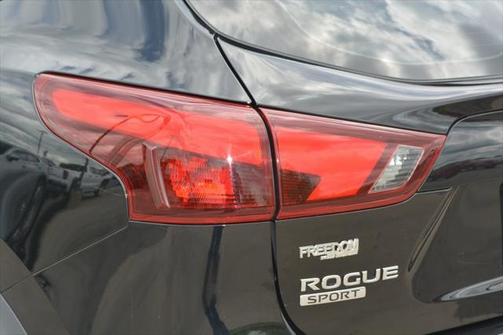 2018 Nissan Rogue Sport SV