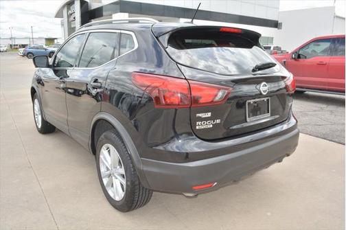 2018 Nissan Rogue Sport SV