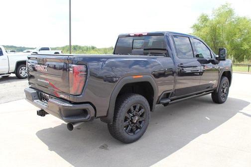2025 GMC Sierra 2500 AT4