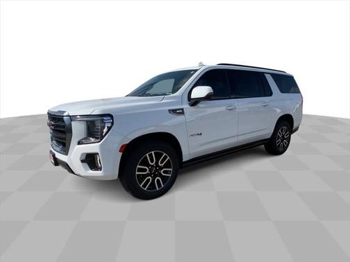2022 GMC Yukon XL 4WD AT4