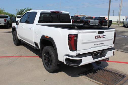 2025 GMC Sierra 2500 AT4