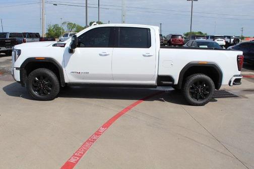 2025 GMC Sierra 2500 AT4