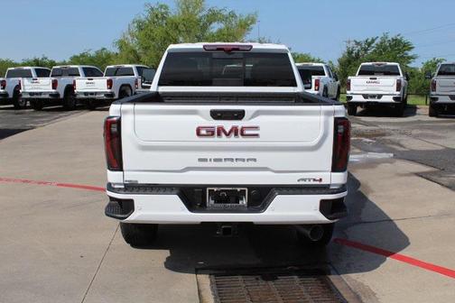 2025 GMC Sierra 2500 AT4