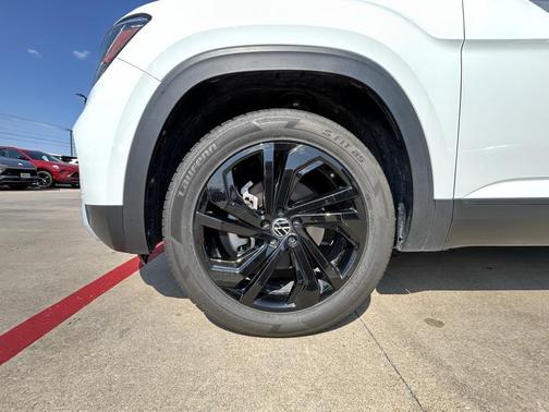 2023 Volkswagen Atlas 2.0T SE w/Technology