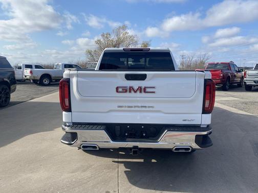 2022 GMC Sierra 1500 SLT