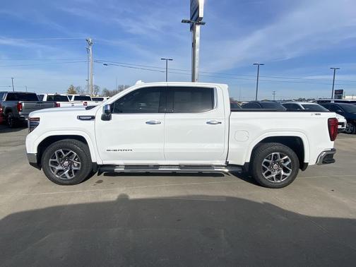 2022 GMC Sierra 1500 SLT